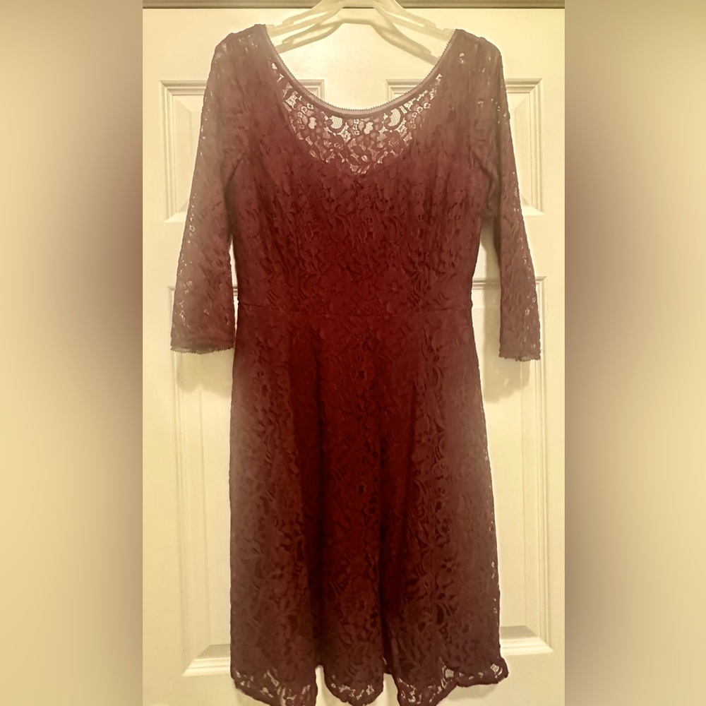 White House Black Market dress, Size 6, Color:Wine